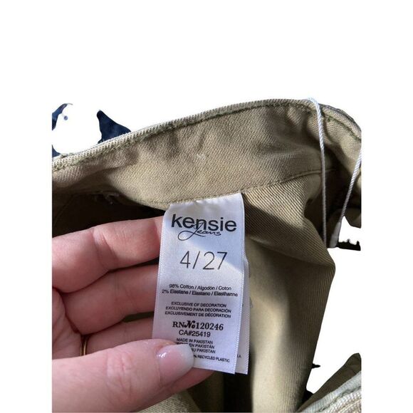 NWT Kensie Shorts-Color Pine (Size 4/27) - Picture 6 of 6